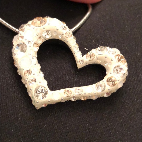 Swarovski 3D heart necklace - Picture 2 of 7